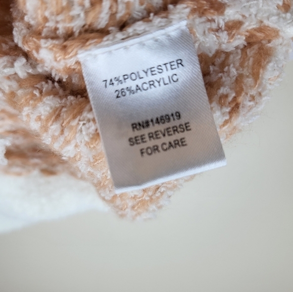 NWT Freshman 1996 Super Soft Fleece  Jr. Med Sweater tan and off white - Picture 4 of 14